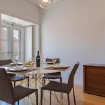Downtown Santa Justa Apartmán